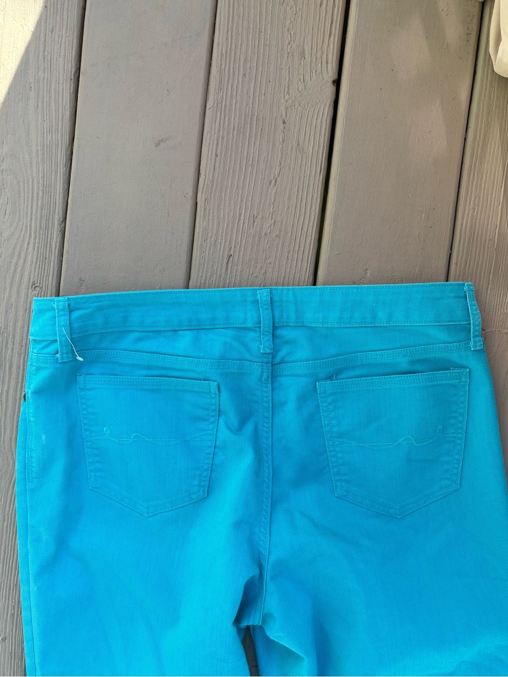 ST. JOHN’S BAY Woman’s turquoise cropped jeans,Size: 16 - Picture 4 of 7